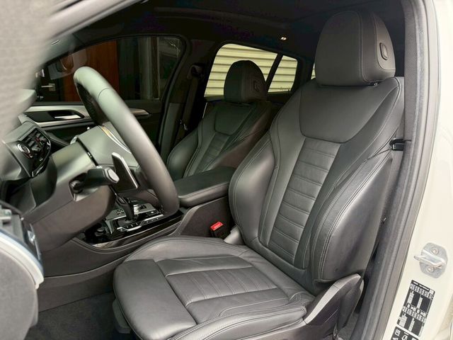 BMW寶馬 X4 XDRIVE30I  第7張相片