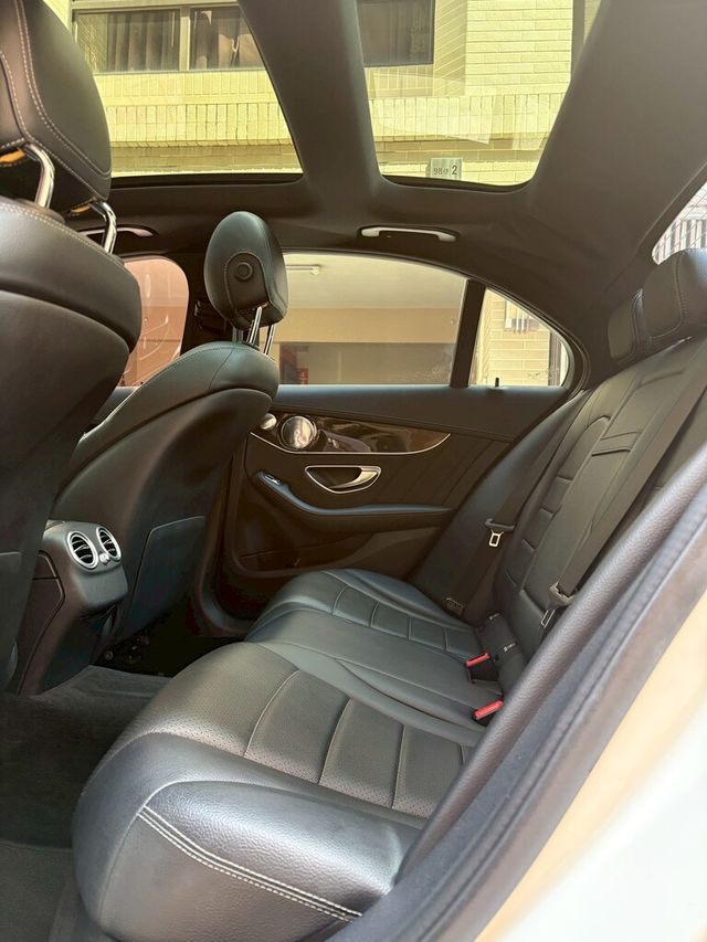 M-BENZ賓士 C300 COUPE  第8張相片