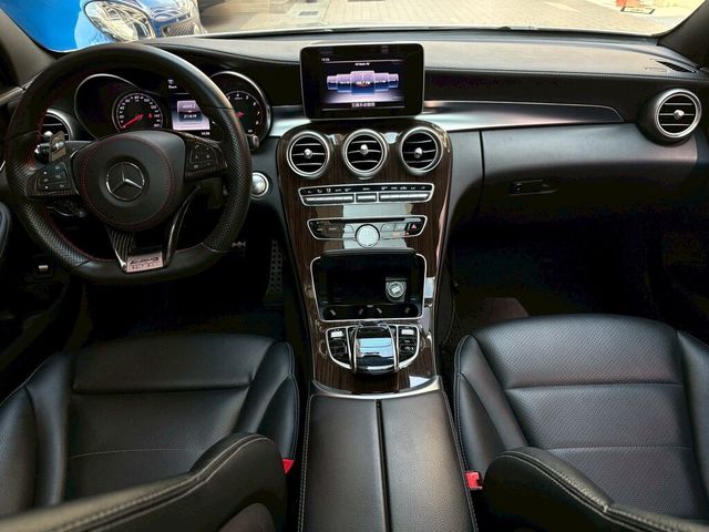 M-BENZ賓士 C300 COUPE  第10張相片