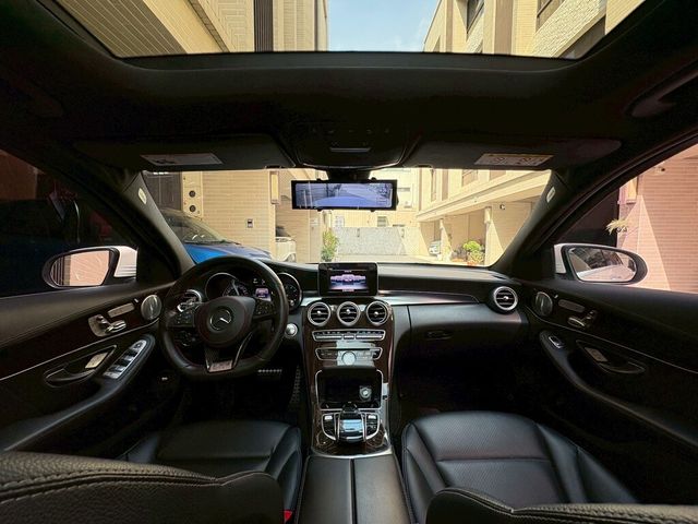 M-BENZ賓士 C300 COUPE  第11張相片