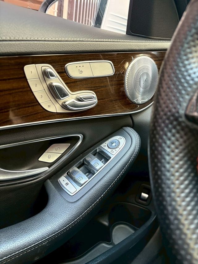 M-BENZ賓士 C300 COUPE  第13張相片