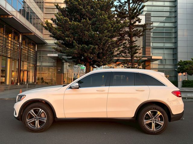 M-BENZ賓士 GLC300  第10張相片