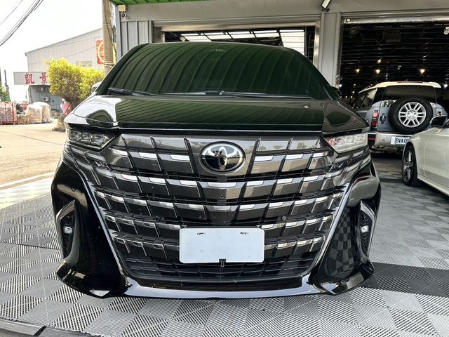 TOYOTA豐田 ALPHARD  第2張相片