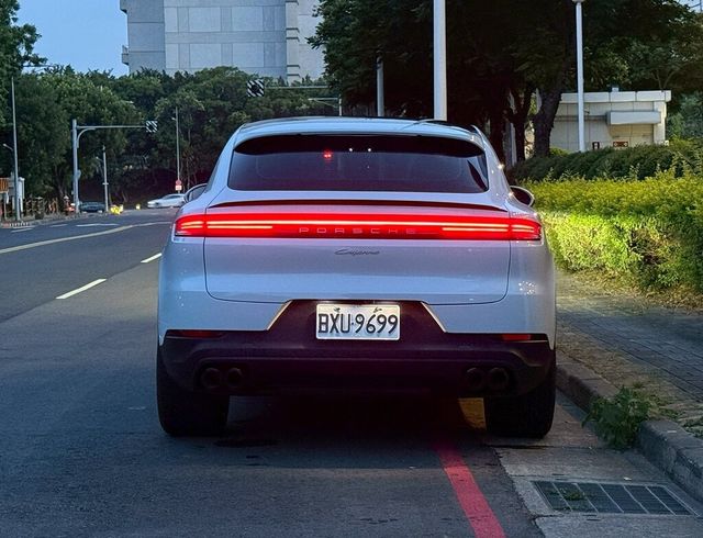 PORSCHE保時捷 CAYENNE  第4張相片