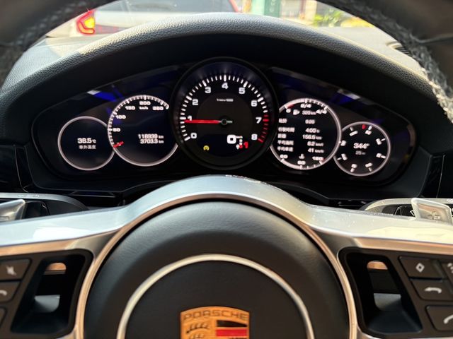 PORSCHE保時捷 CAYENNE  第8張相片