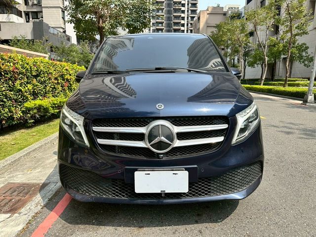 M-BENZ賓士 V220 D  第2張相片