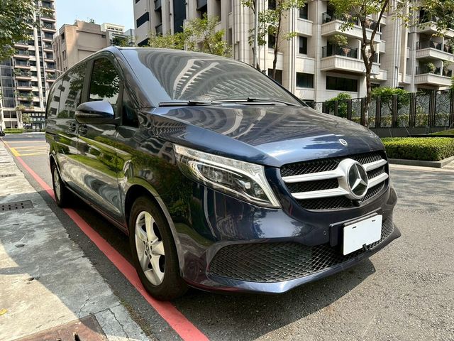 M-BENZ賓士 V220 D  第3張相片