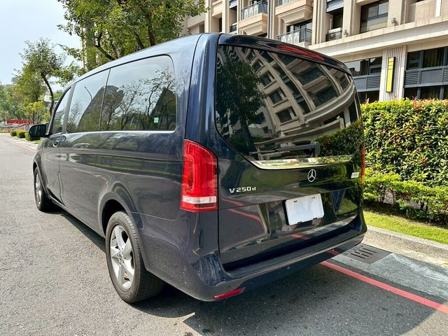 M-BENZ賓士 V220 D  第5張相片