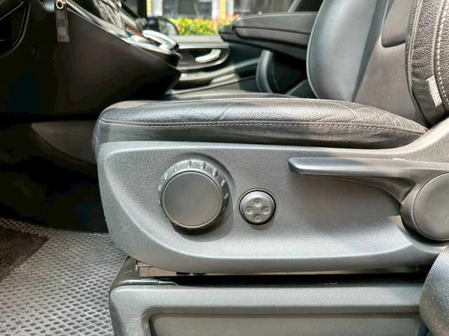 M-BENZ賓士 V220 D  第10張相片