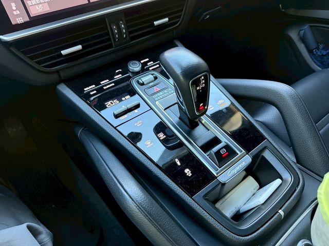 PORSCHE保時捷 CAYENNE  第11張相片