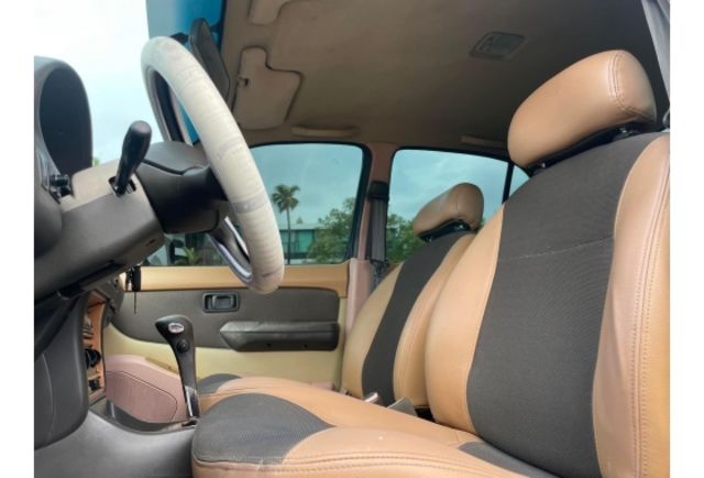 2006 NISSAN MARCH  第7張相片