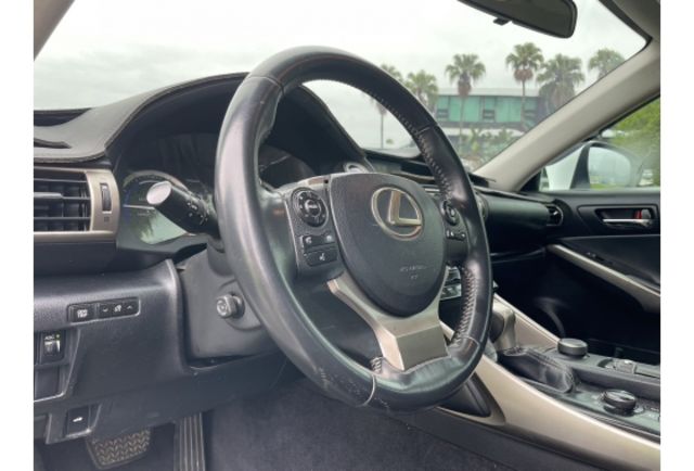 2014 LEXUS IS300H 2.5 豪華版  第7張相片