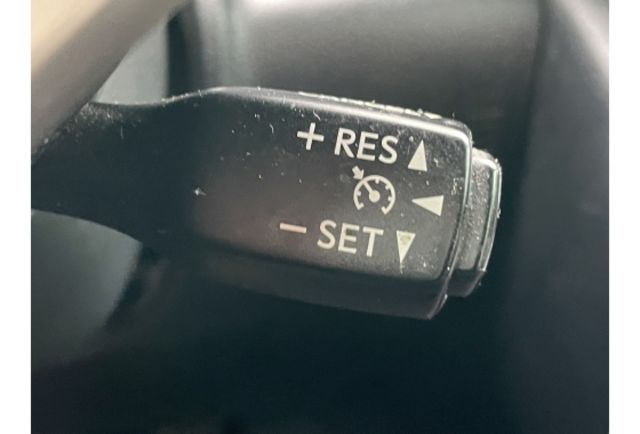 2014 LEXUS IS300H 2.5 豪華版  第10張相片