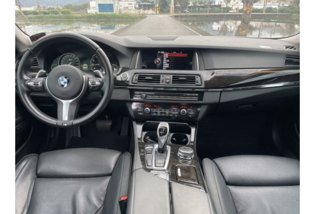 2016 BMW 528I Luxury  第8張相片