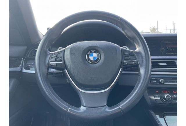 2013 BMW 520I  第10張相片