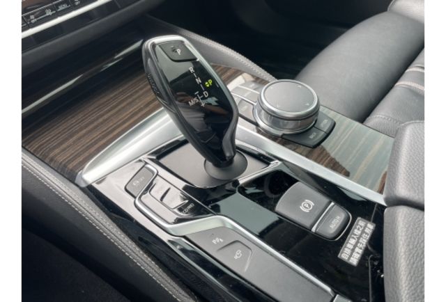 2017 BMW 530I 白金旗艦  第15張相片