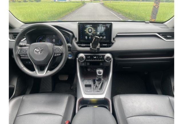 2019 RAV4 油電  第9張相片