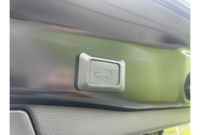 2019 RAV4 油電  第17張相片