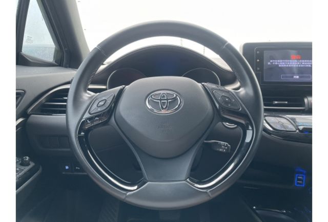 2018 TOYOTA CHR 尊絕版  第8張相片