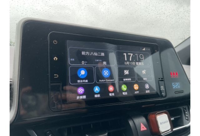 2018 TOYOTA CHR 尊絕版  第11張相片