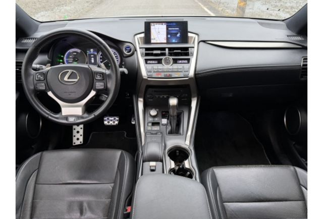 2015 NX300h F Sport版  第10張相片