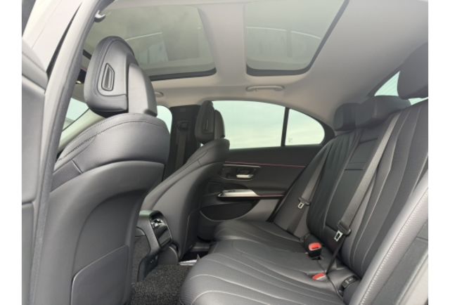 2024 E200  第18張相片