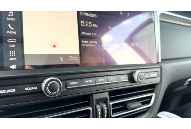 Porsche MACAN  第15張相片