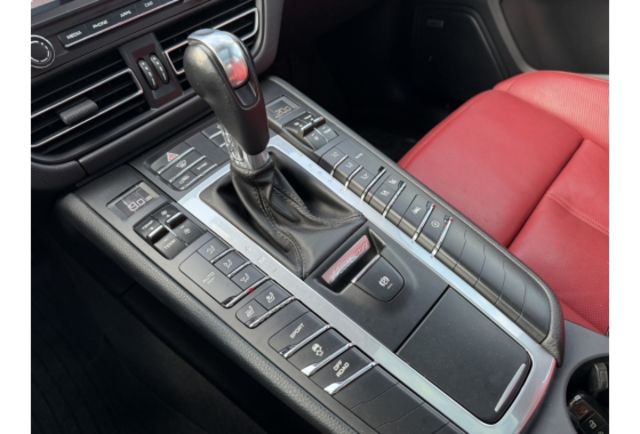 Porsche MACAN  第16張相片