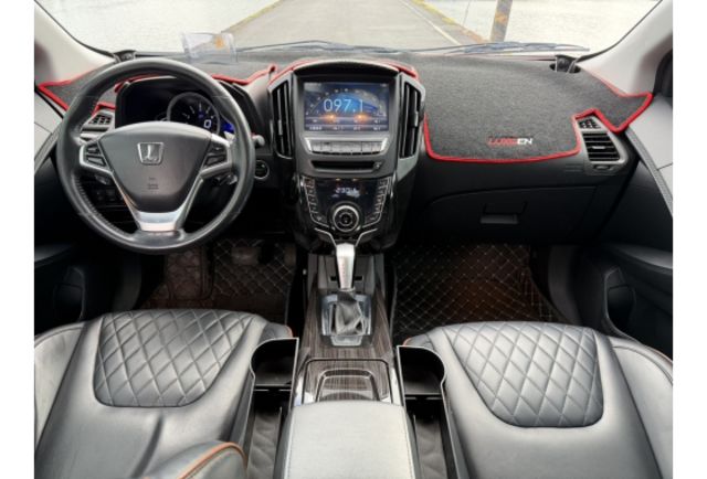 2016 U6 1.8 魅力型  第7張相片