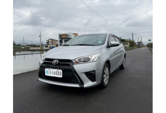 2017 YARIS 豪華+  第2張相片