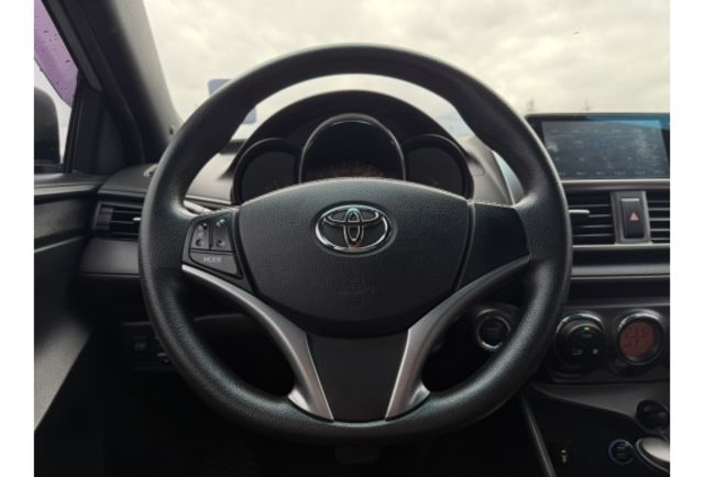 2017 YARIS 豪華+  第8張相片