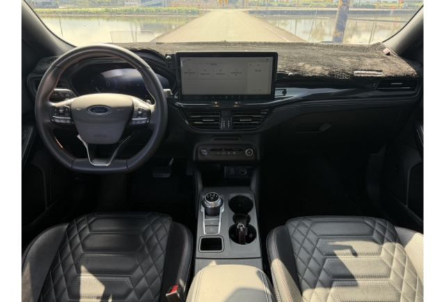 2023 FOCUS ST-line  第7張相片