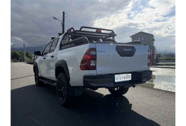2022 HILUX 4X4  第4張相片