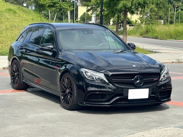 S205 C63 S ED1 跑車排氣管 跑車座椅 直通當派 E53方向盤含超轉燈  第11張相片