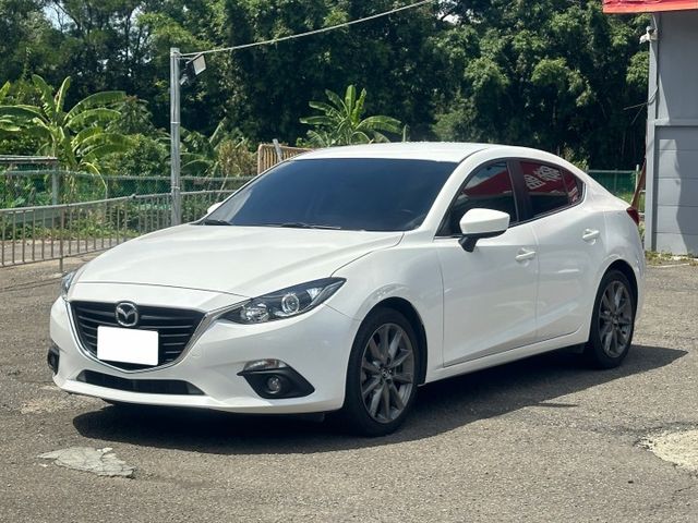 MAZDA3 魂動馬3 四門 僅跑6.3萬 原廠保養  第1張相片