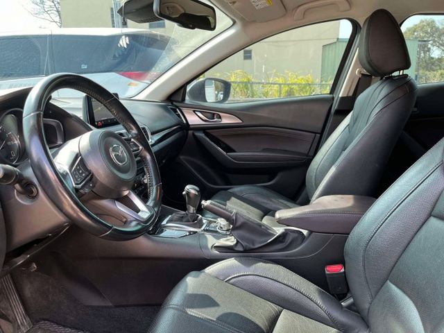 #MAZDA3 #魂動馬3 尊榮安全版 免KEY 盲點 抬頭顯示 跑少  第4張相片