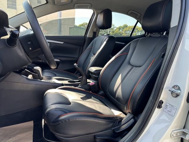 超高CP值 GRAND LANCER 全車下巴套件 倒車顯影 恆溫空調 半數位儀表  第4張相片
