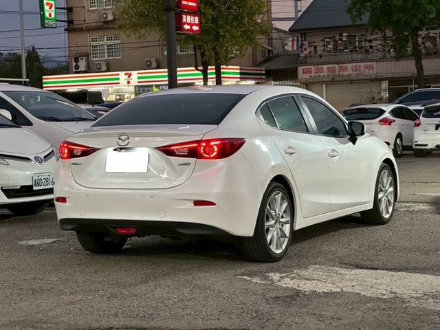 MAZDA3 魂動馬3 小改款 跑不多  第2張相片