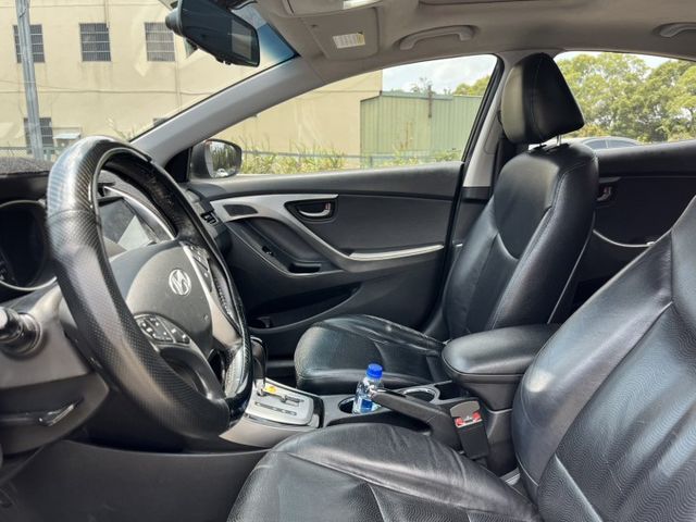 ELANTRA 頂級IKEY JGTC包/鋁圈/排氣管/安卓機/Q50尾燈  第4張相片