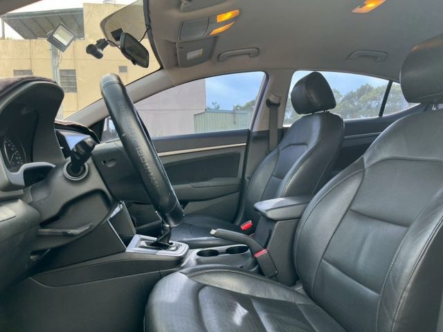 ELANTRA 超高CP值 升級全車空力套件/SPORT版鋁圈/M4樣式尾翼/安卓機  第4張相片