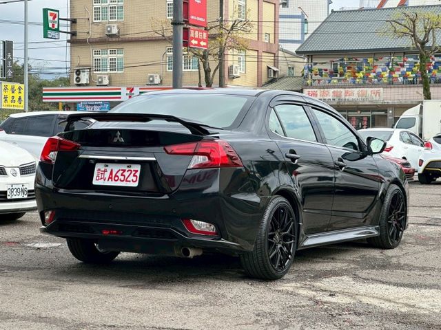 GRAND LANCER 數位儀表/LED頭燈/換檔撥片/改裝鋁圈/避震/六活塞卡鉗/12吋重低音響  第2張相片