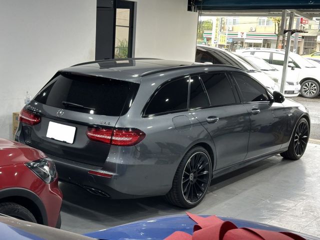 S213 E43 AMG 原鈑原漆 五鍵23P跟車 伸縮拖車鉤 自改摸門 剛換四條FK520輪胎$32000  第2張相片