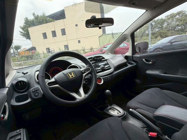 FIT VTI 恆溫 跑少 優質代步  第3張相片