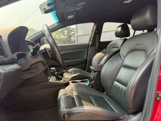 ELANTRA SPORT  第5張相片