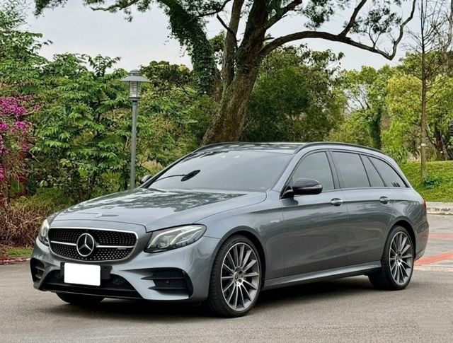 S213 E43 AMG 原鈑原漆 五鍵23P跟車 伸縮拖車鉤 自改摸門 剛換四條FK520輪胎$32000  第1張相片