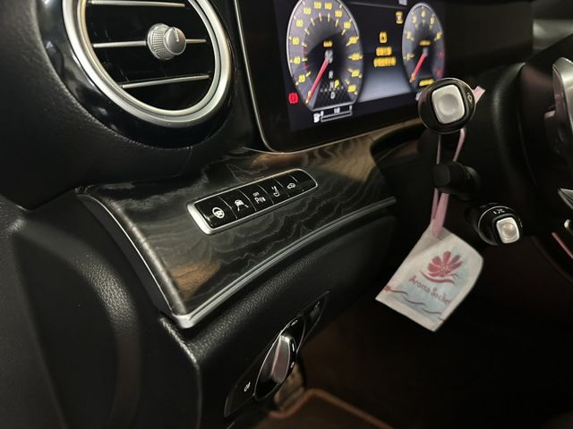 S213 E43 AMG 原鈑原漆 五鍵23P跟車 伸縮拖車鉤 自改摸門 剛換四條FK520輪胎$32000  第7張相片