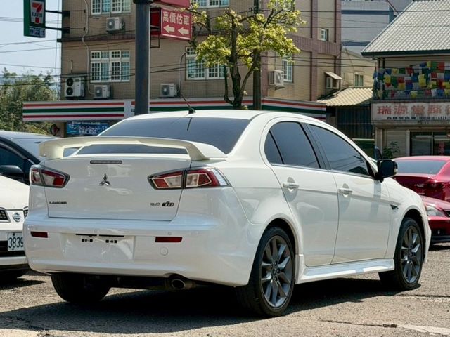 LANCER FORTIS 2.0IO  第2張相片