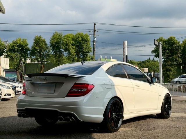 C350 COUPE 前六後四活塞卡鉗/閥門排氣/W205方向盤  第2張相片