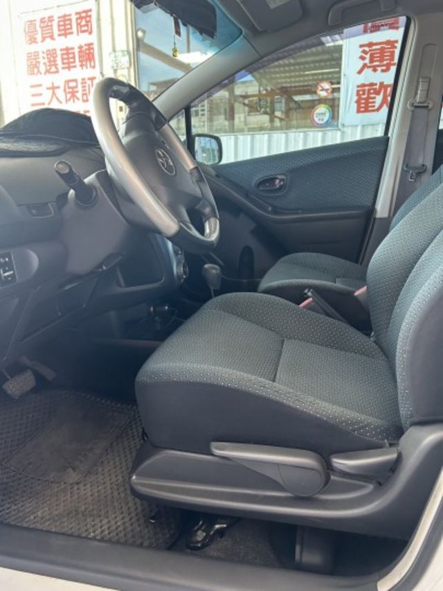 YARIS  第9張相片