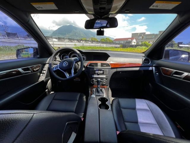 C-CLASS SEDAN W204  第7張相片